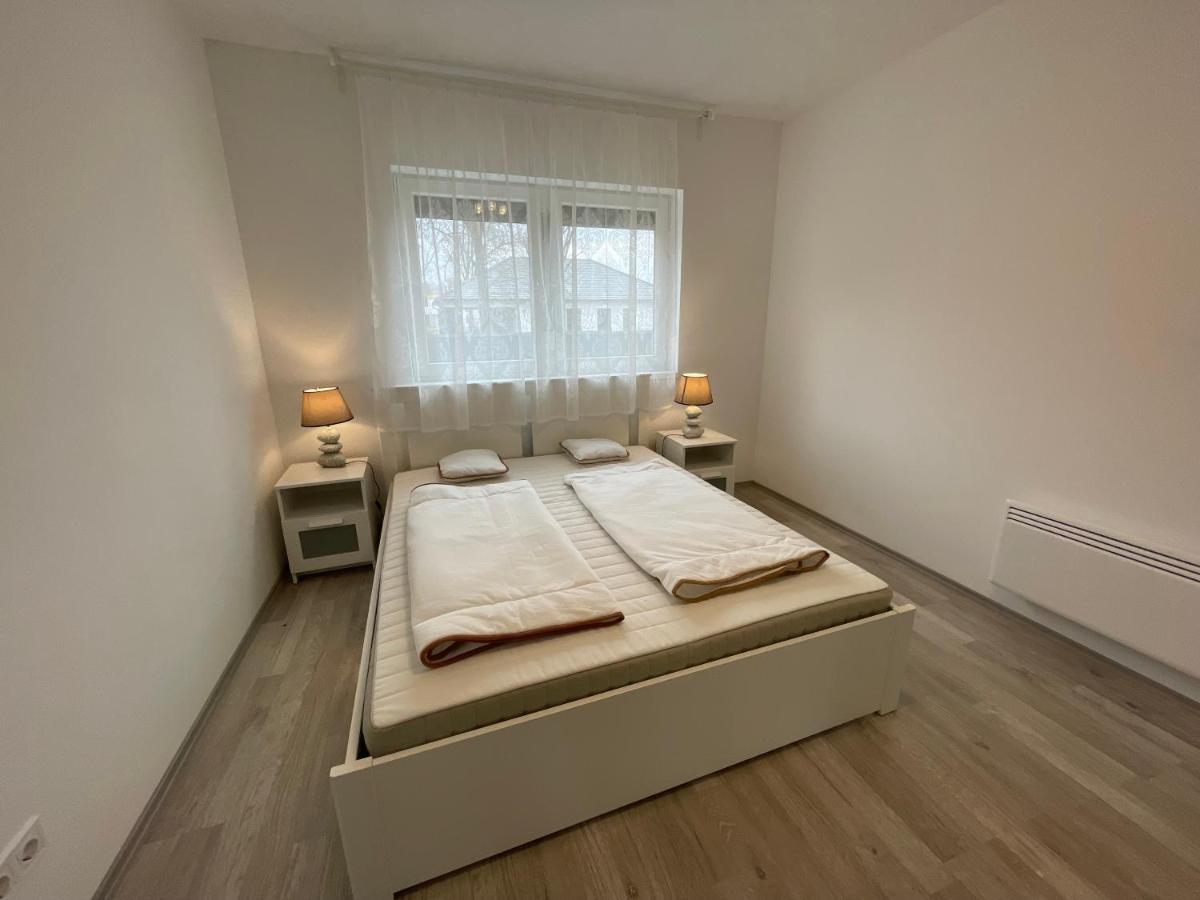 שיופוק Sorrento Deluxe Apartment - Jacuzzi מראה חיצוני תמונה