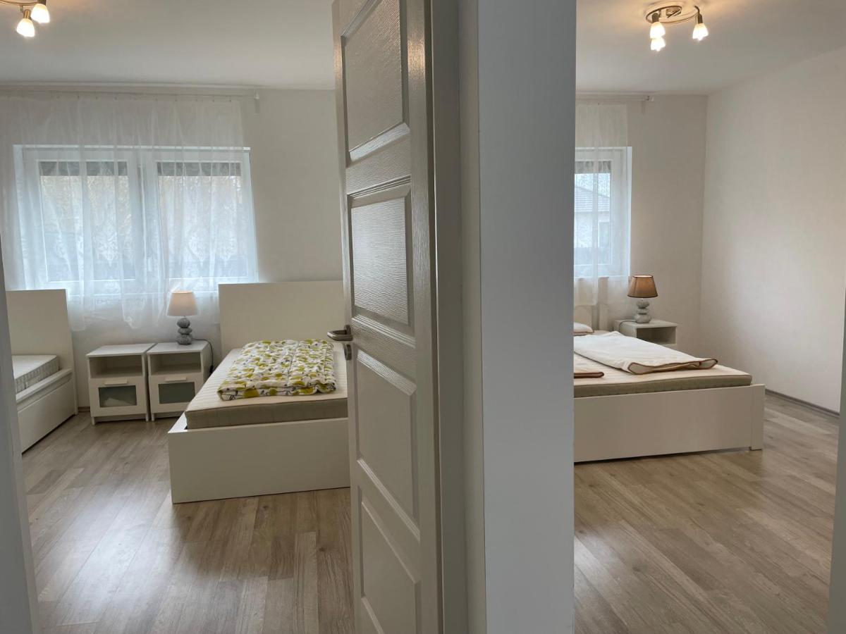 שיופוק Sorrento Deluxe Apartment - Jacuzzi מראה חיצוני תמונה