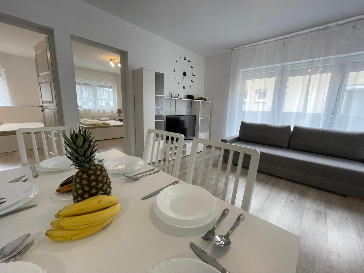 שיופוק Sorrento Deluxe Apartment - Jacuzzi מראה חיצוני תמונה