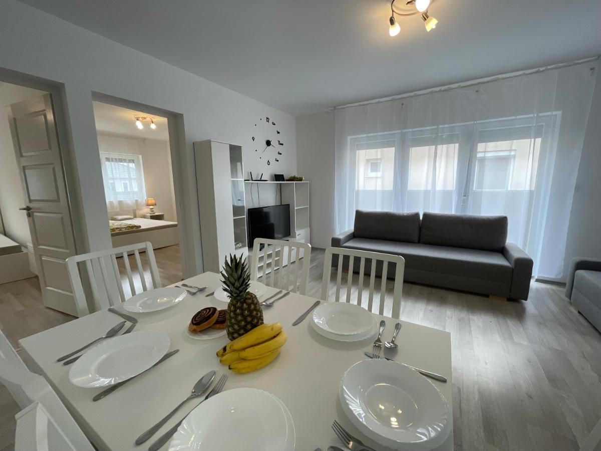 שיופוק Sorrento Deluxe Apartment - Jacuzzi מראה חיצוני תמונה