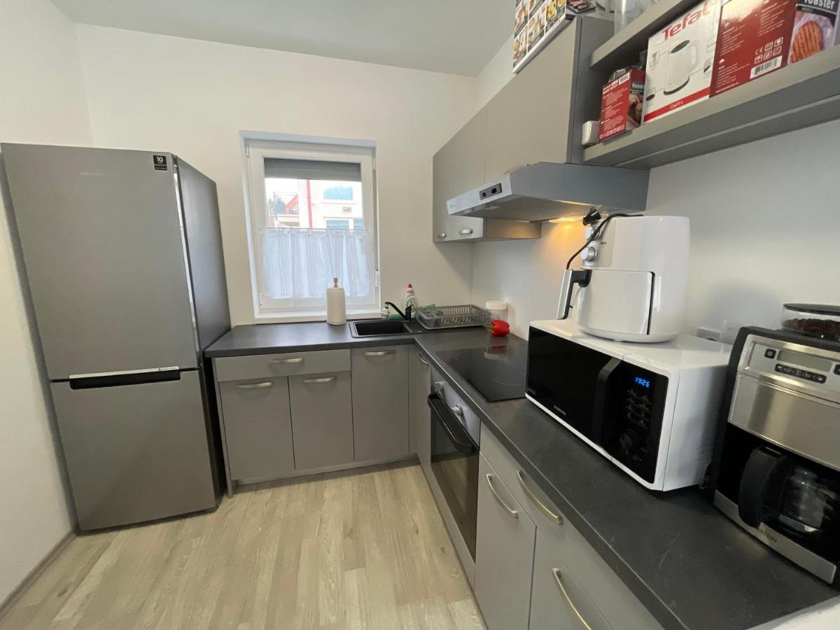 שיופוק Sorrento Deluxe Apartment - Jacuzzi מראה חיצוני תמונה
