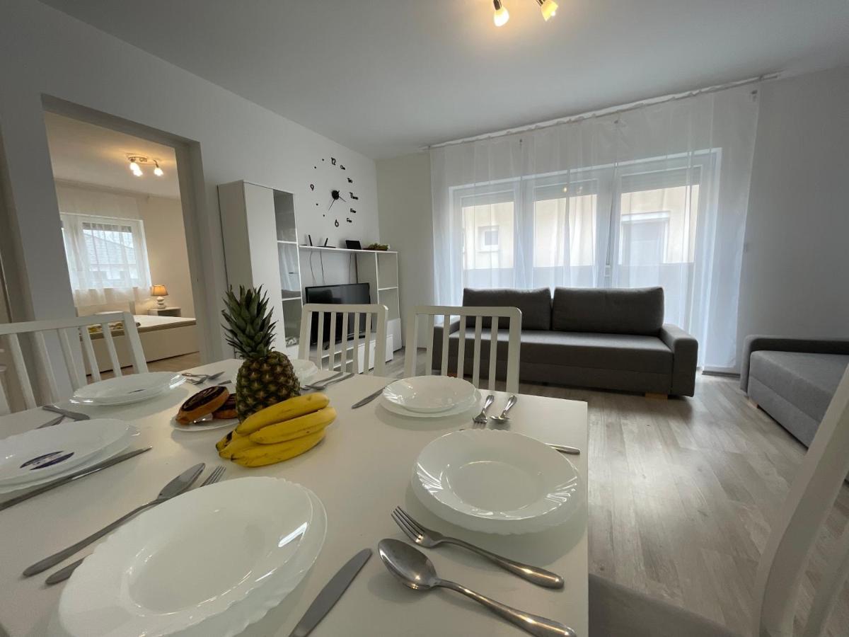 שיופוק Sorrento Deluxe Apartment - Jacuzzi מראה חיצוני תמונה